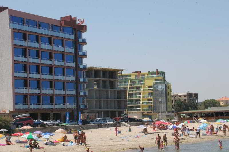 פומורי Sunny Bay Beach Hotel מראה חיצוני תמונה